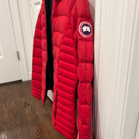 Red Canada Goose Puffer - Picture 4 of 5